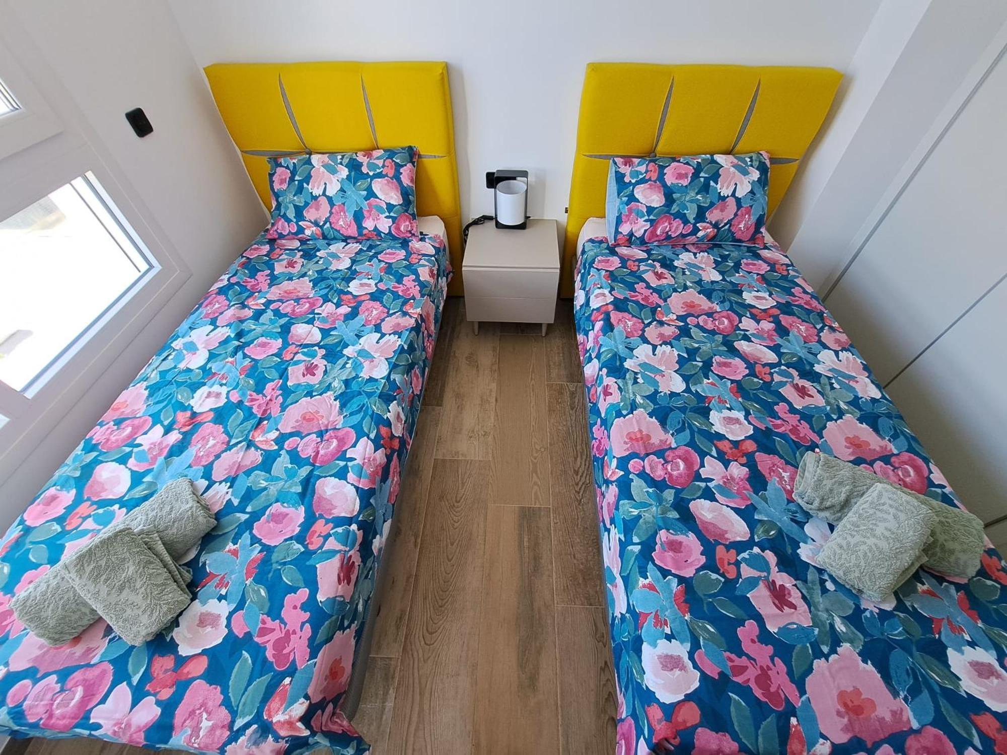 Nice 2 Bedroom Bali Apartment With Sea Views Torrevieja Kültér fotó