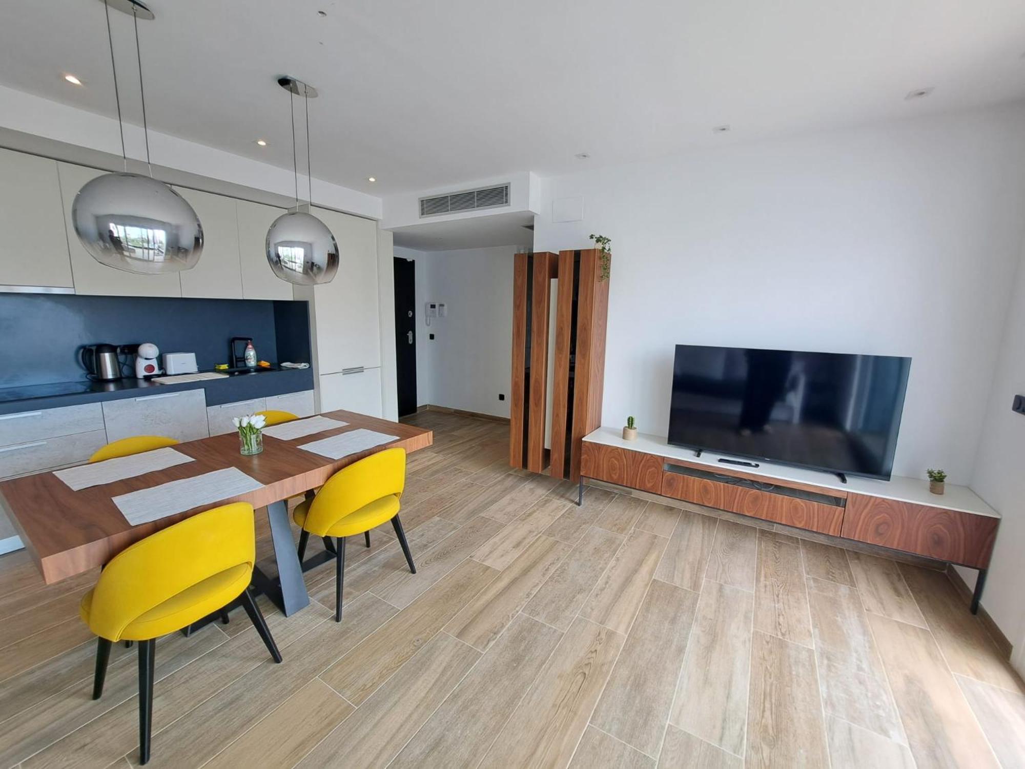 Nice 2 Bedroom Bali Apartment With Sea Views Torrevieja Kültér fotó