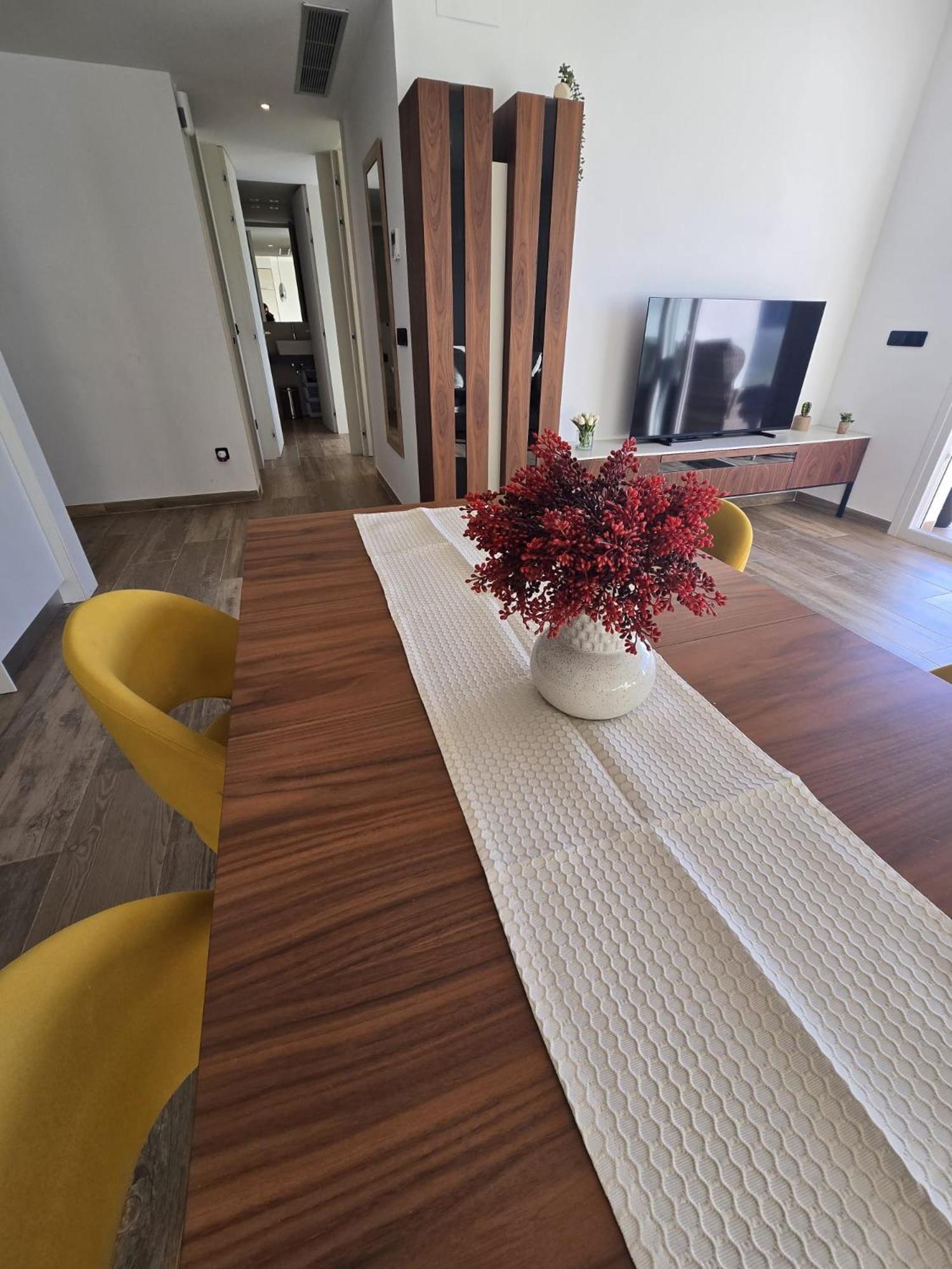 Nice 2 Bedroom Bali Apartment With Sea Views Torrevieja Kültér fotó