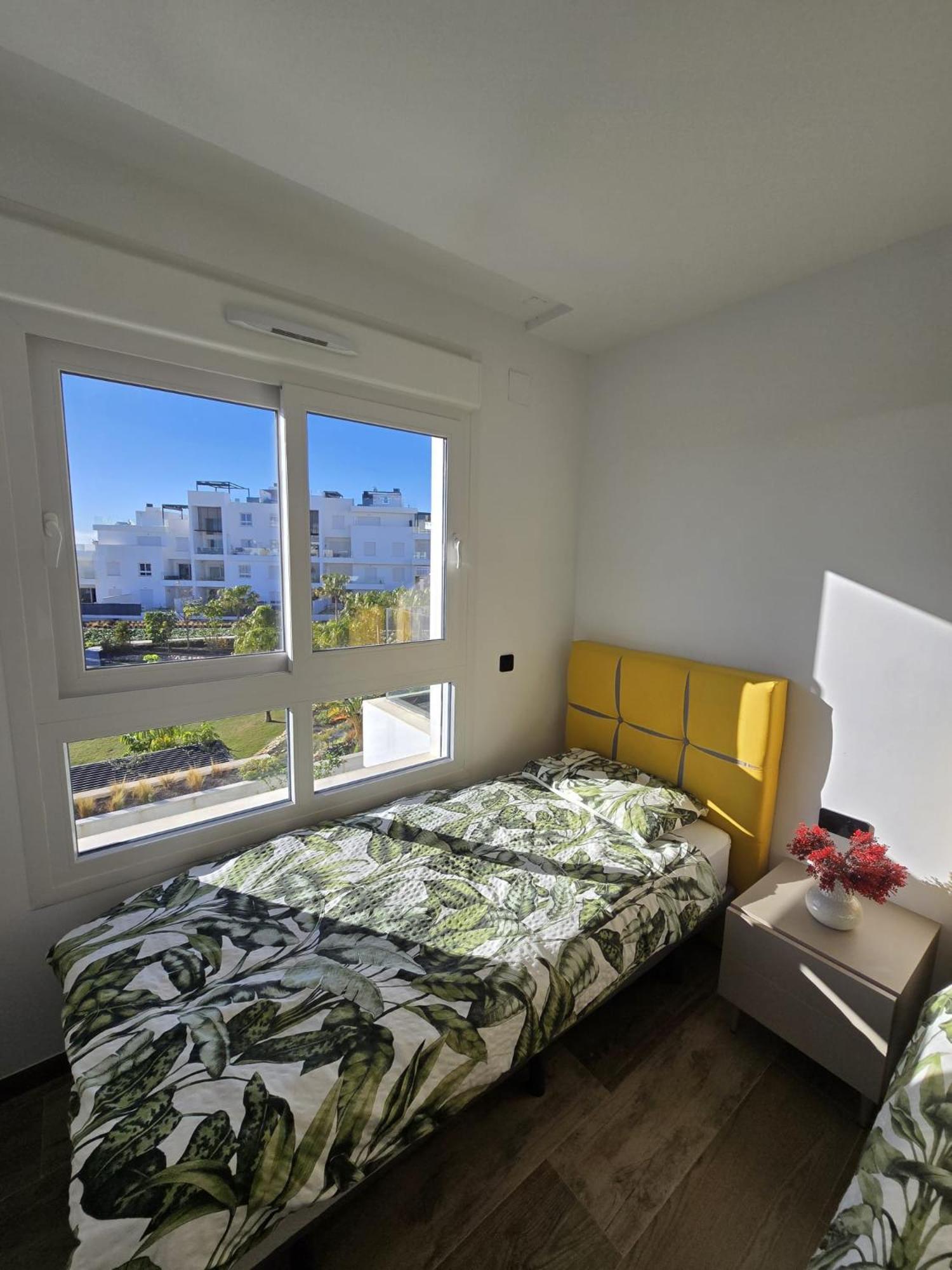 Nice 2 Bedroom Bali Apartment With Sea Views Torrevieja Kültér fotó