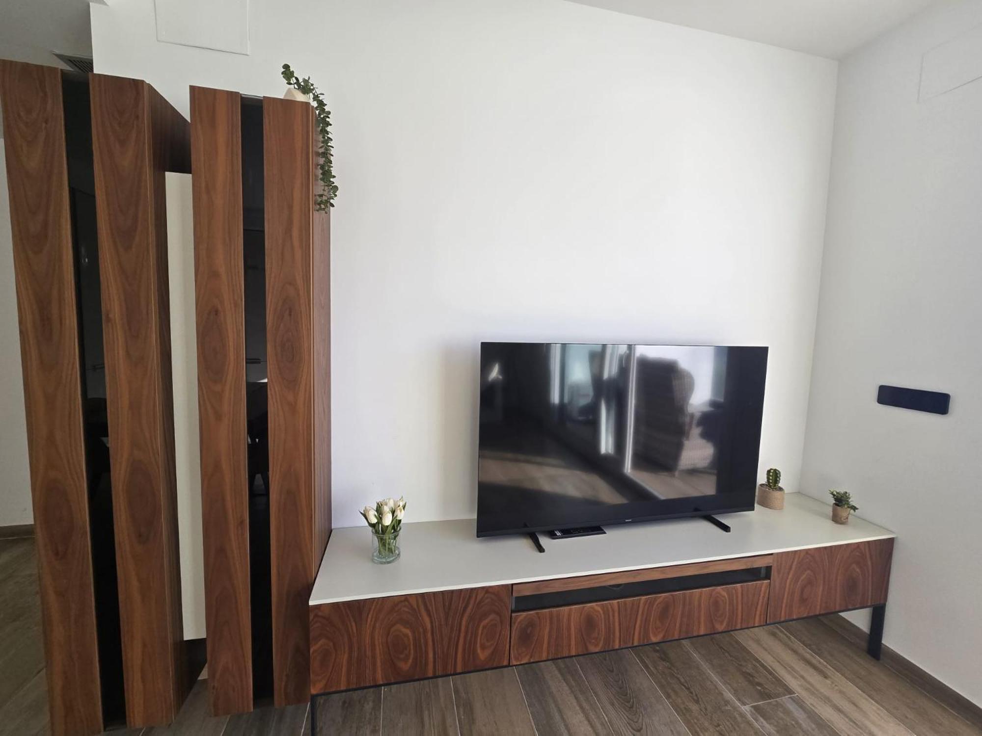 Nice 2 Bedroom Bali Apartment With Sea Views Torrevieja Kültér fotó